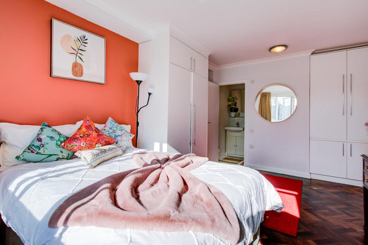 3-Bedroom, 3-Baths Apartment In Super Posh Marylebone, Central London, W1 Dış mekan fotoğraf